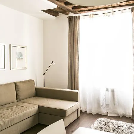 Halldis - Louvre Area